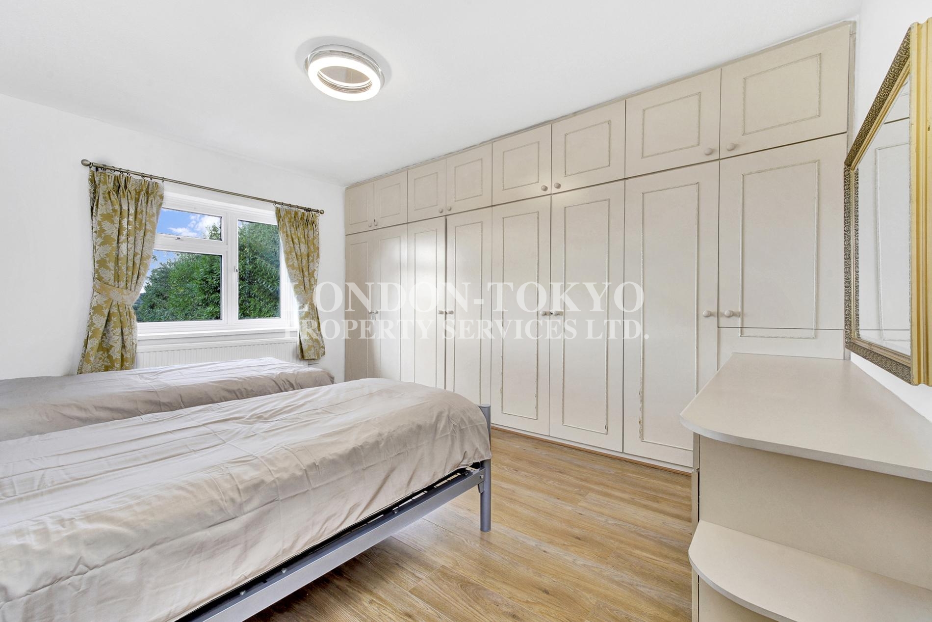 High Road N20 :: London-Tokyo Property Service